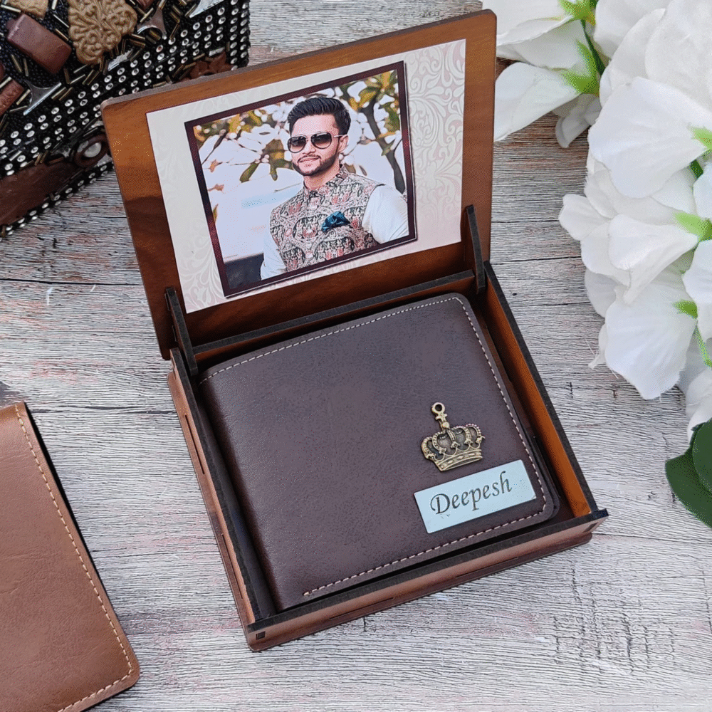 Italian Leather Wallet Gift Box with Custom Wooden Theme