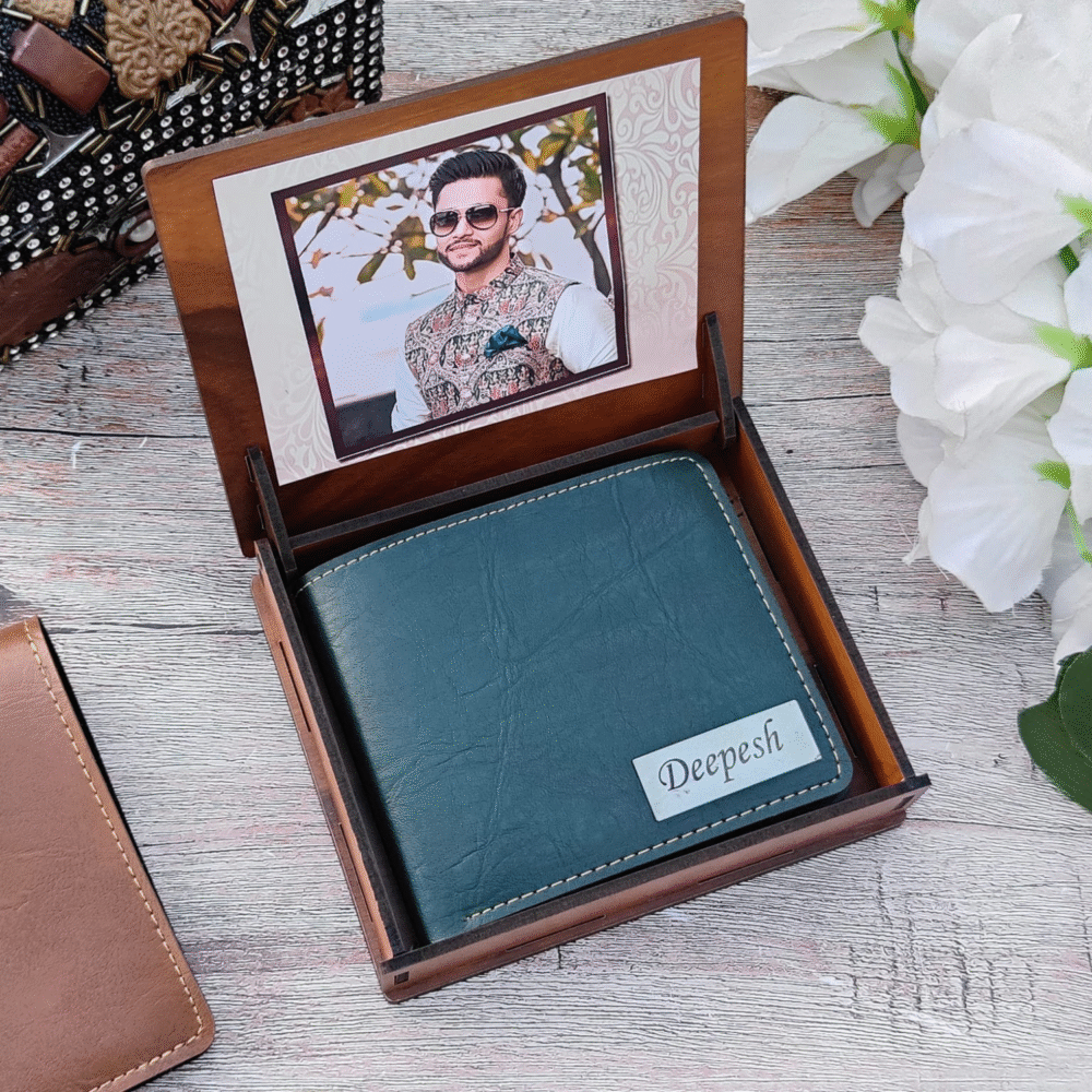Italian Leather Wallet Gift Box with Custom Wooden Theme - Image 5