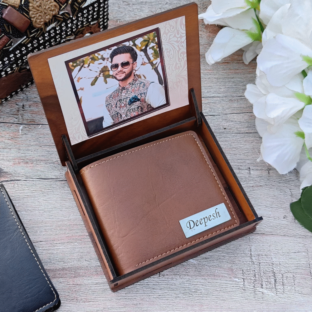 Italian Leather Wallet Gift Box with Custom Wooden Theme - Image 2