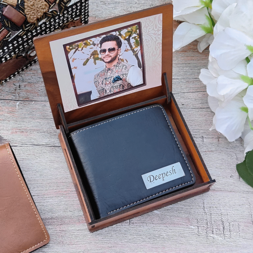 Italian Leather Wallet Gift Box with Custom Wooden Theme - Image 4